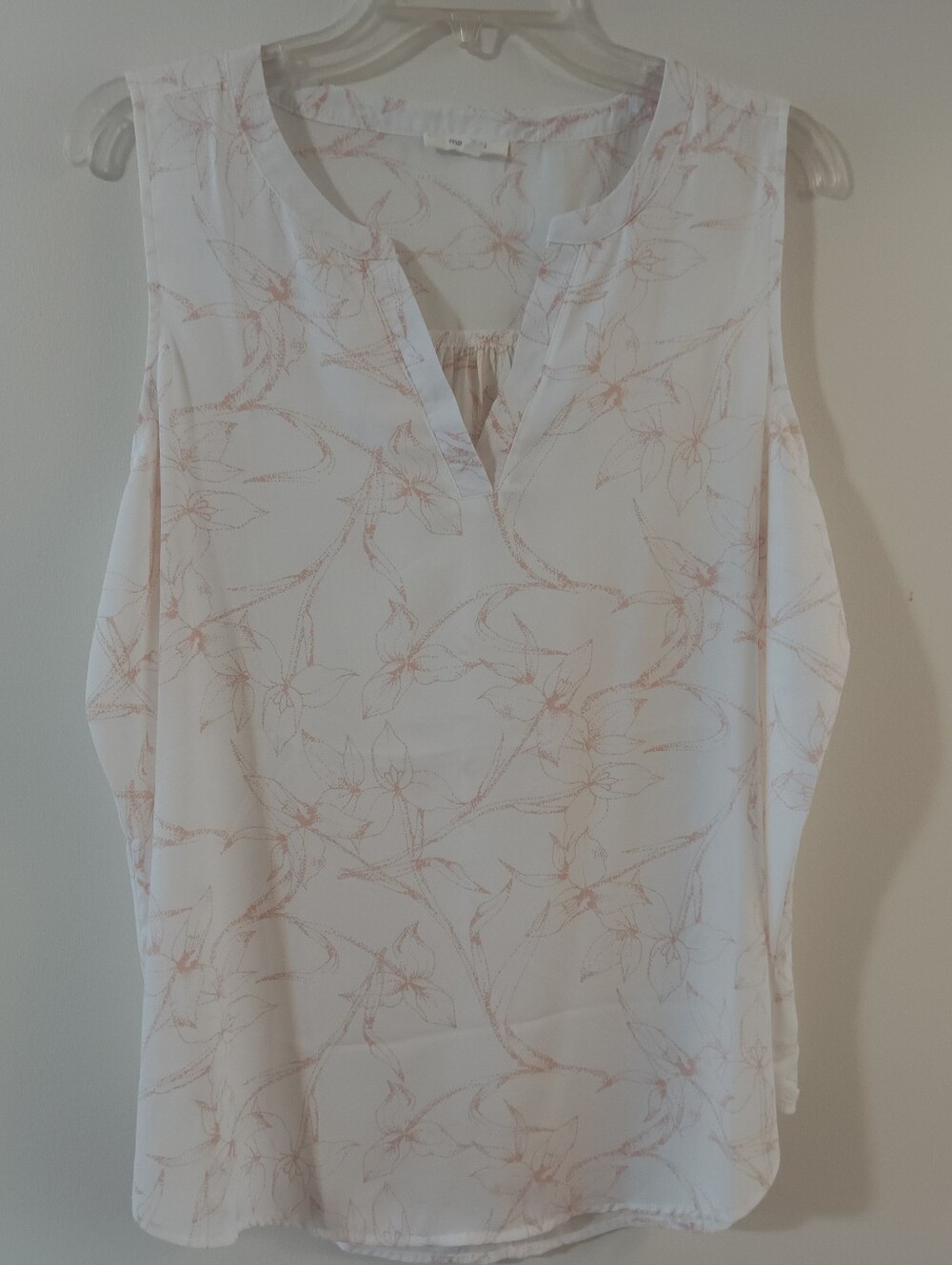 Maurices Sleeveless White Top with Light Pink Floral Print XXL